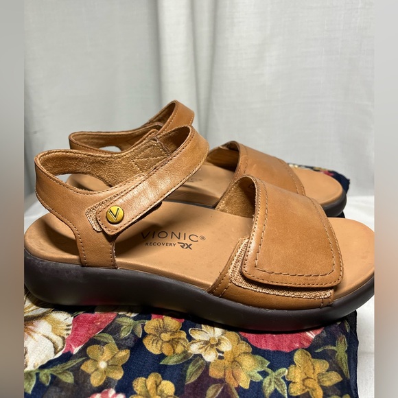 Vionic awaken RX tan NWOB - 6 - Picture 9 of 13